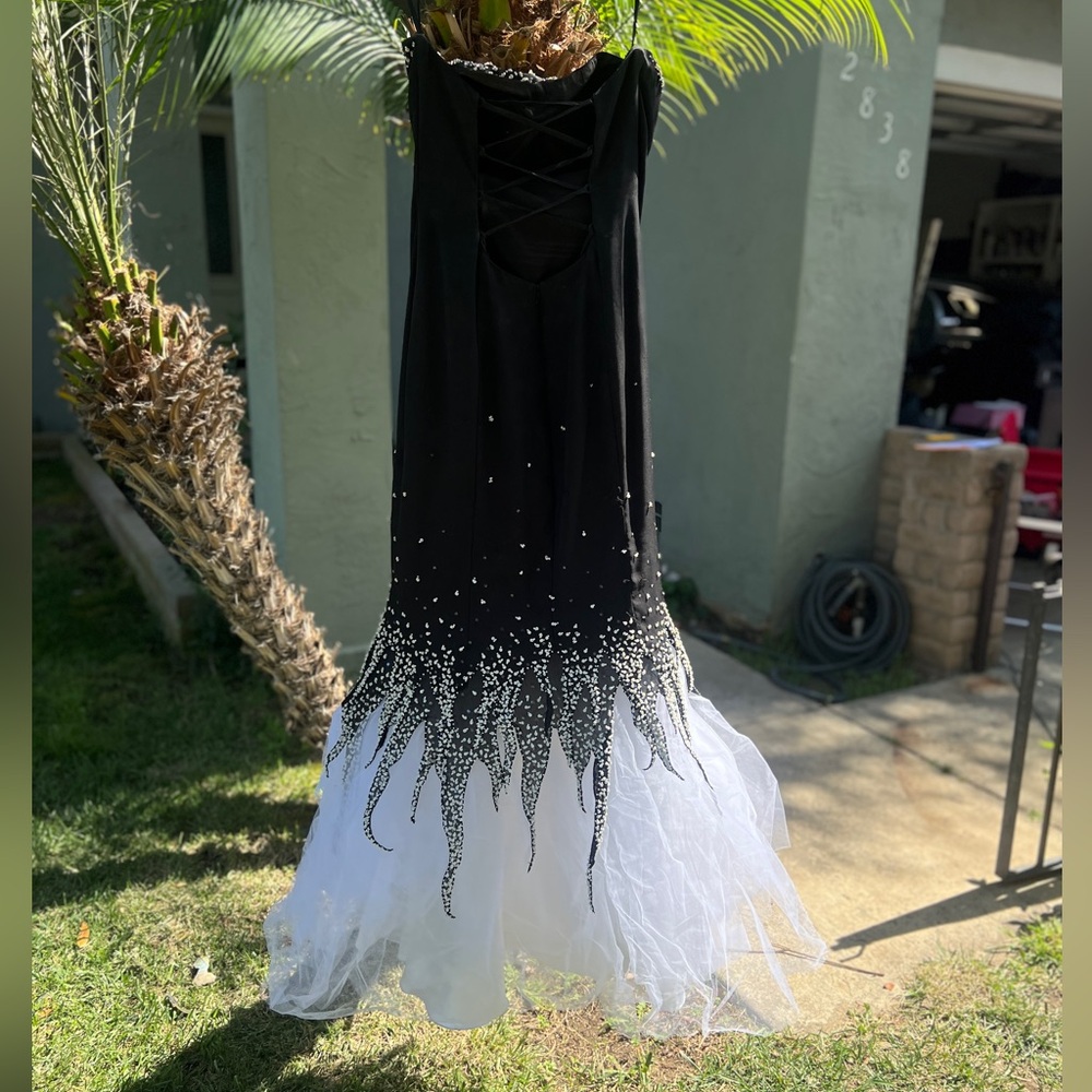 Black and White Beaded Mermaid Gown - Picture 6 of 9
